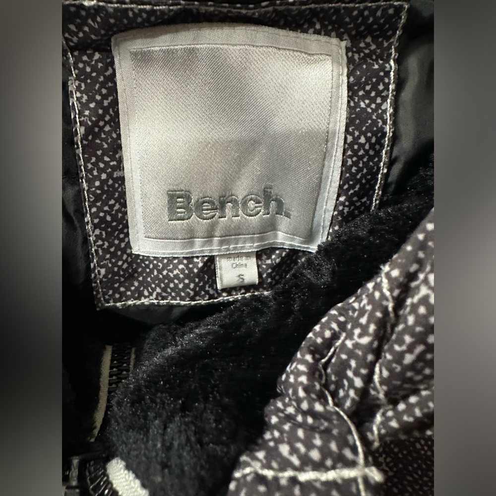 Ladies Bench Jacket - Picture 3 of 6